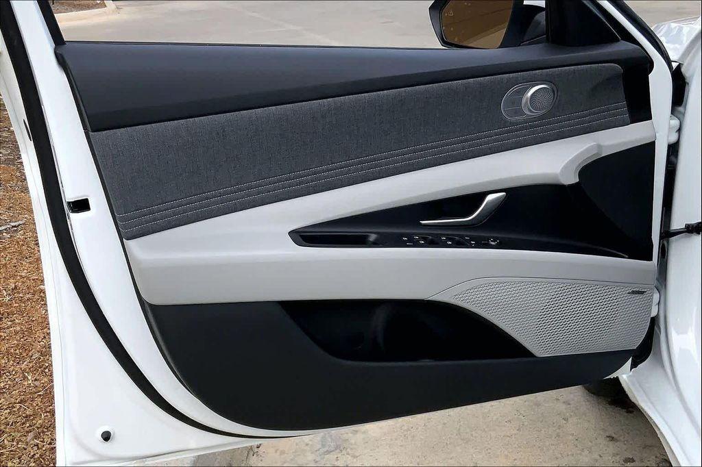 new 2026 Hyundai ELANTRA HEV car, priced at $31,191