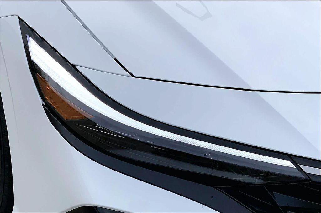 new 2026 Hyundai ELANTRA HEV car, priced at $31,191