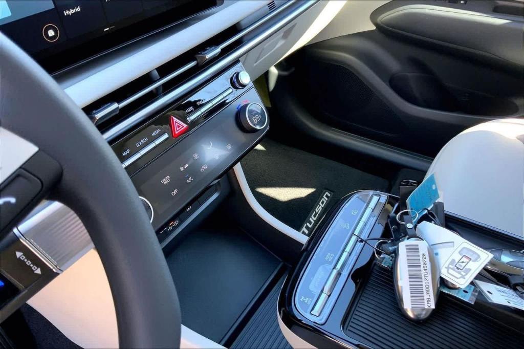 new 2026 Hyundai TUCSON Hybrid car, priced at $27,792