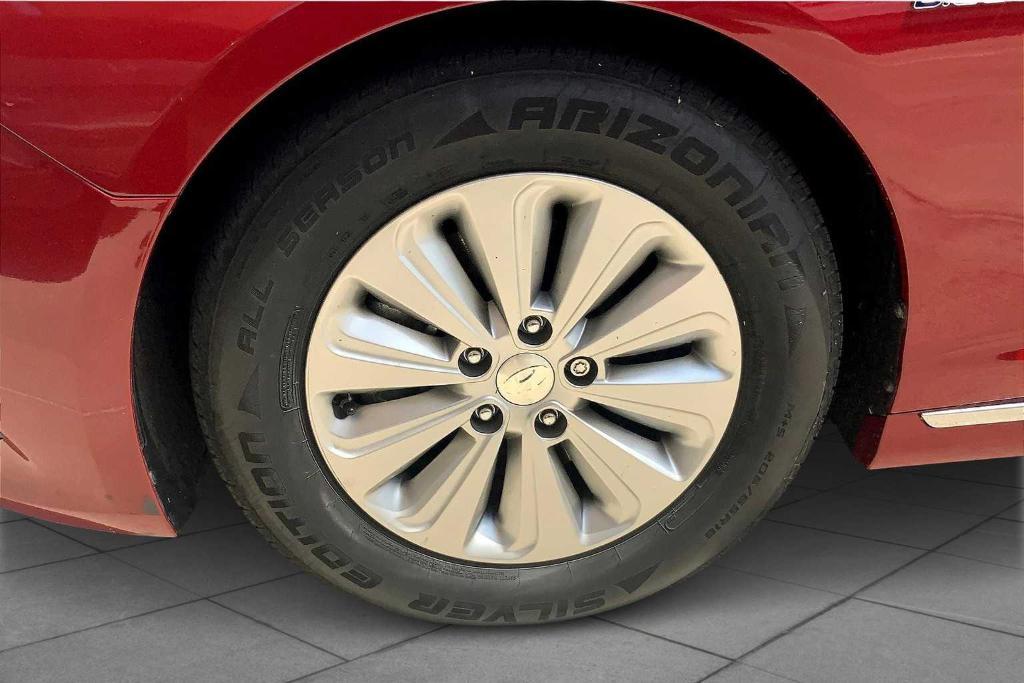 used 2016 Hyundai Sonata Hybrid car, priced at $10,895