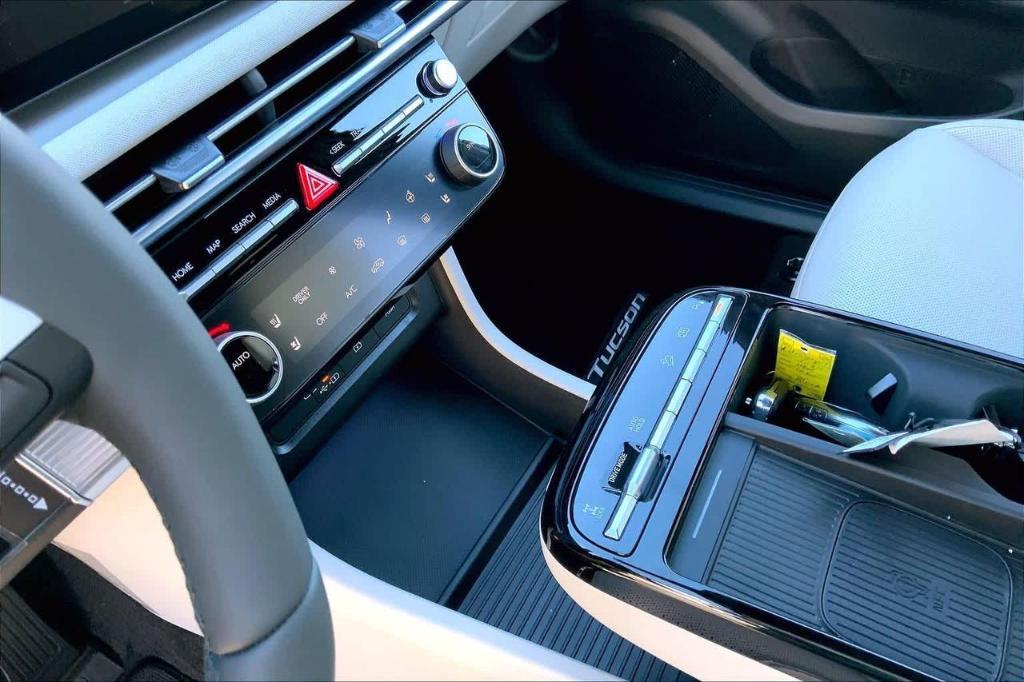 new 2026 Hyundai TUCSON Hybrid car, priced at $40,050