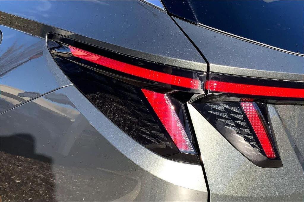 new 2026 Hyundai TUCSON Hybrid car, priced at $40,050