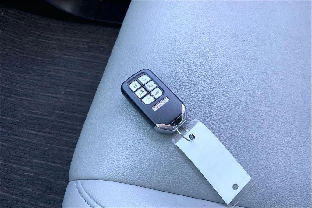used 2024 Honda Odyssey car, priced at $35,349