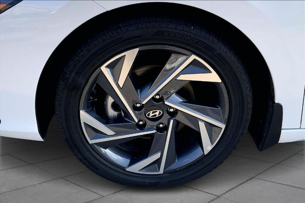 used 2025 Hyundai ELANTRA HEV car, priced at $24,917