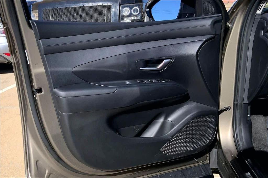 new 2026 Hyundai TUCSON Hybrid car, priced at $33,574