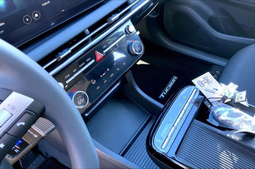 new 2026 Hyundai TUCSON Hybrid car, priced at $27,672