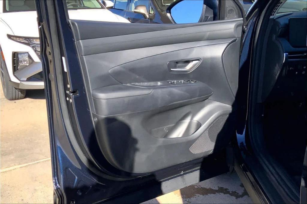 new 2026 Hyundai TUCSON Hybrid car, priced at $31,131