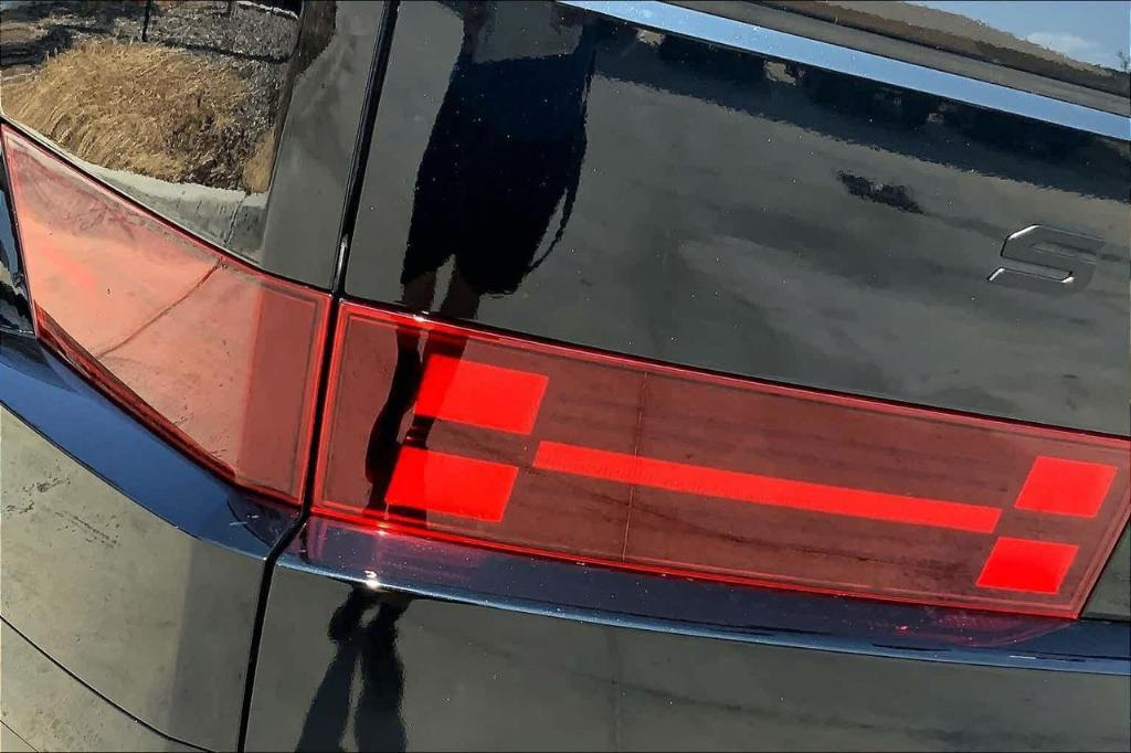 new 2025 Hyundai Santa Fe car, priced at $40,084