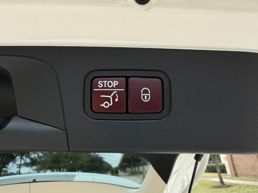 used 2018 Mercedes-Benz GLC 300 car, priced at $13,440