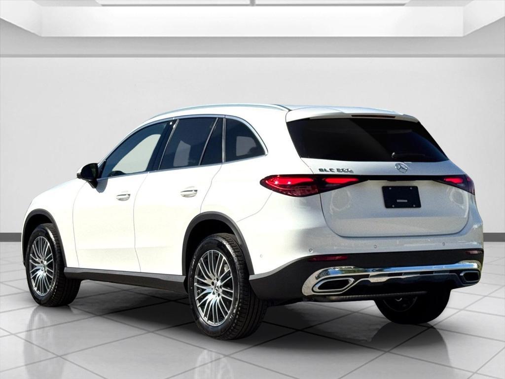new 2026 Mercedes-Benz GLC 300 car, priced at $57,085