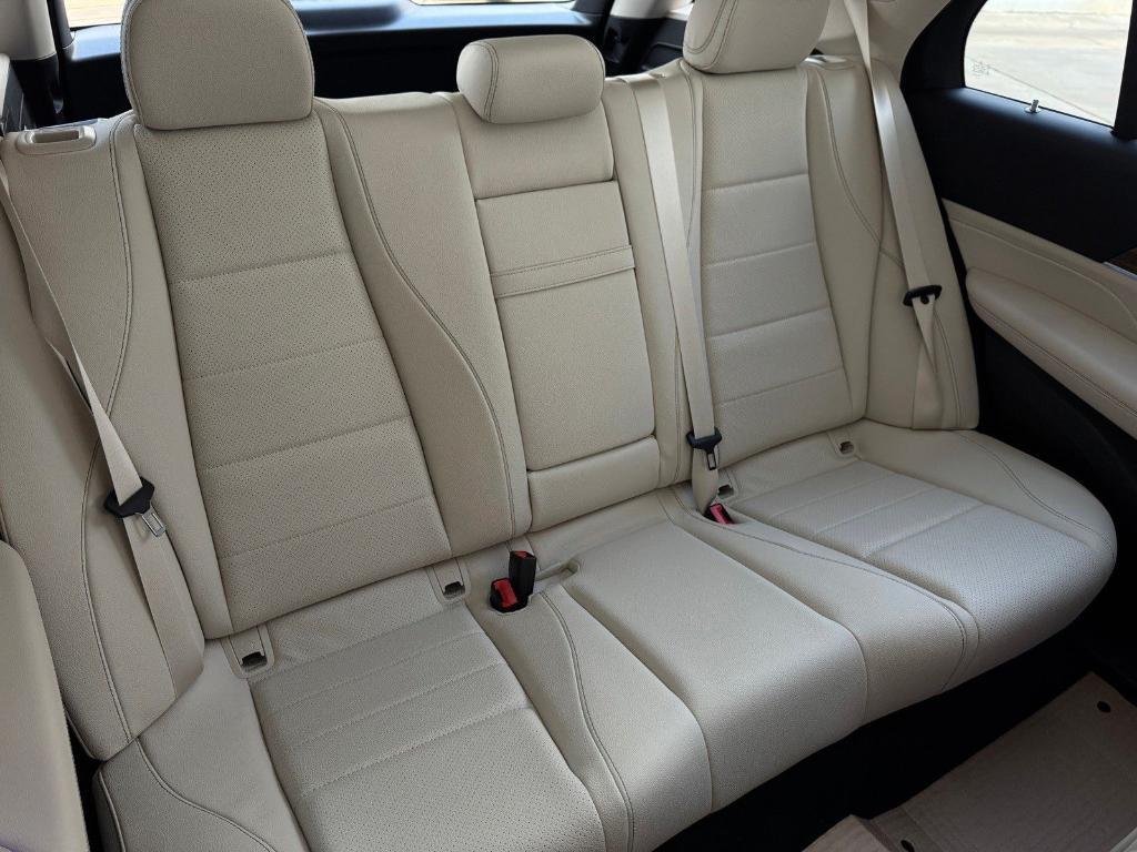 new 2026 Mercedes-Benz GLE 450 car, priced at $83,515