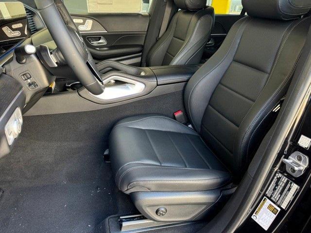 new 2025 Mercedes-Benz GLS 450 car, priced at $86,945