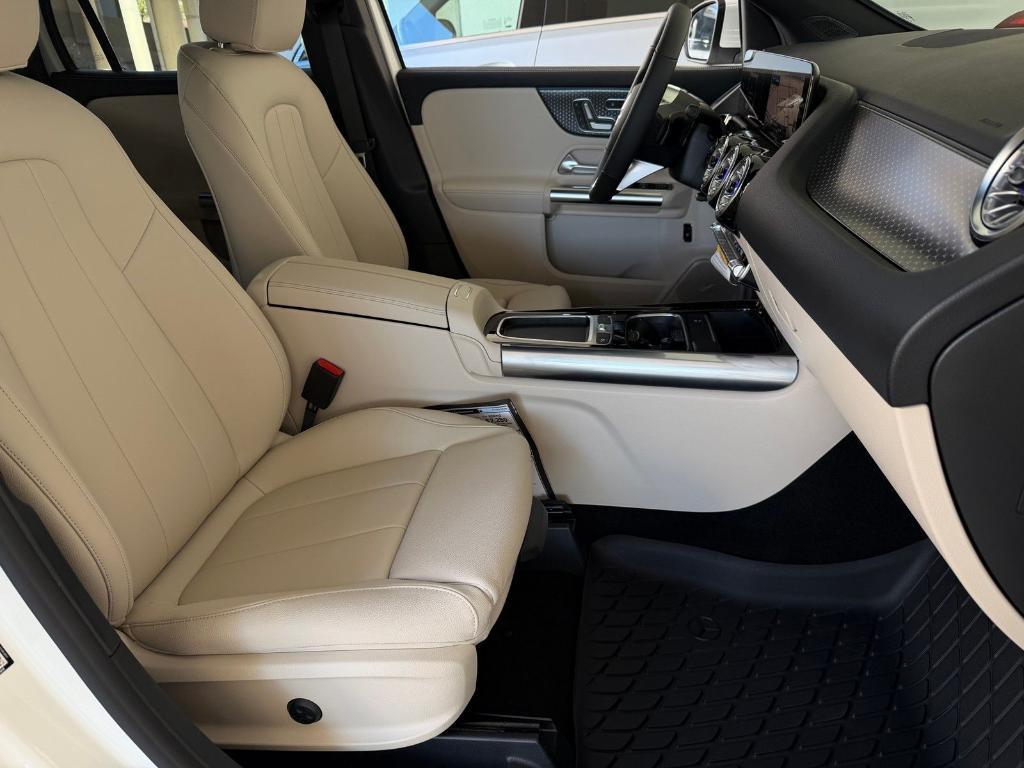 new 2026 Mercedes-Benz GLA 250 car, priced at $47,795