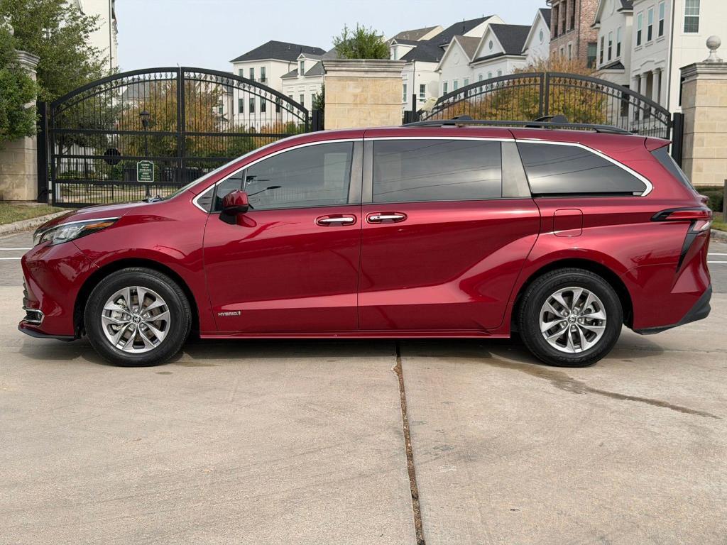 used 2021 Toyota Sienna car, priced at $32,440