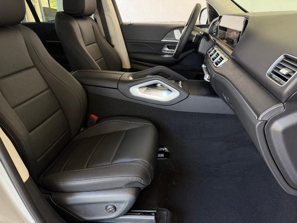 new 2026 Mercedes-Benz GLE 450 car, priced at $84,155