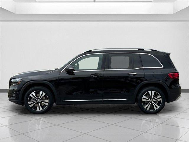 new 2025 Mercedes-Benz GLB 250 car, priced at $47,145