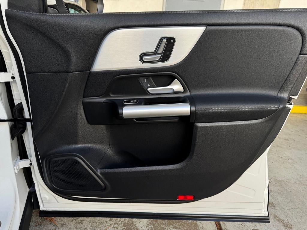 new 2025 Mercedes-Benz GLA 250 car, priced at $44,610