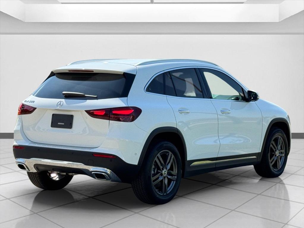 new 2025 Mercedes-Benz GLA 250 car, priced at $44,610