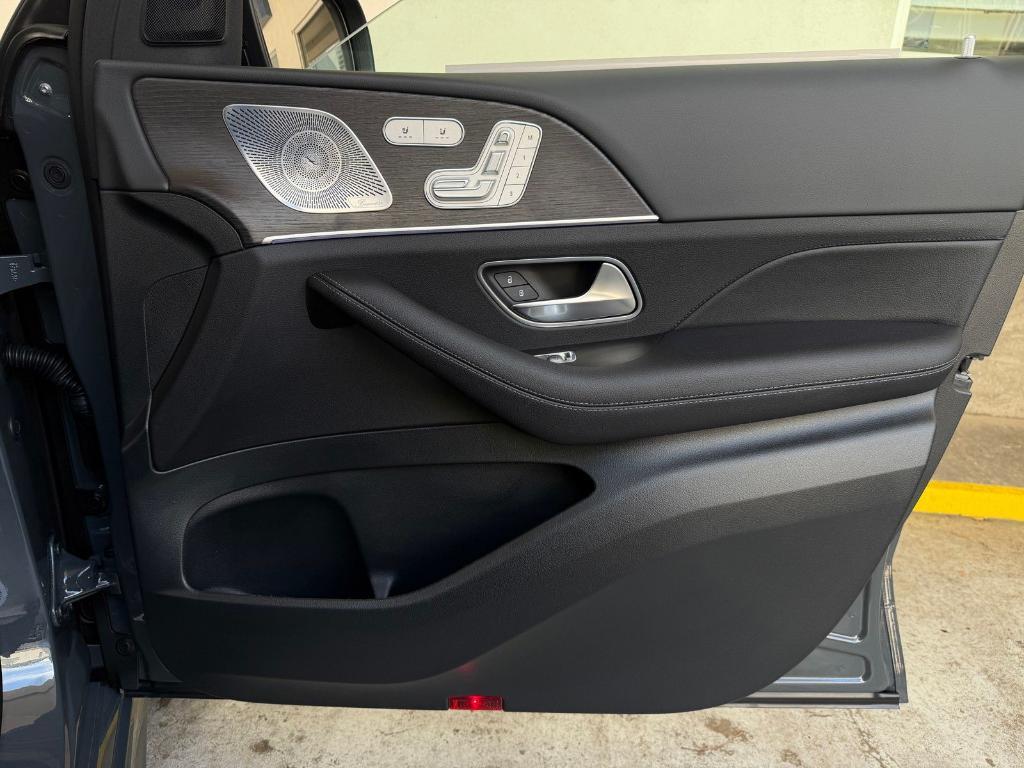new 2026 Mercedes-Benz GLS 450 car, priced at $97,100