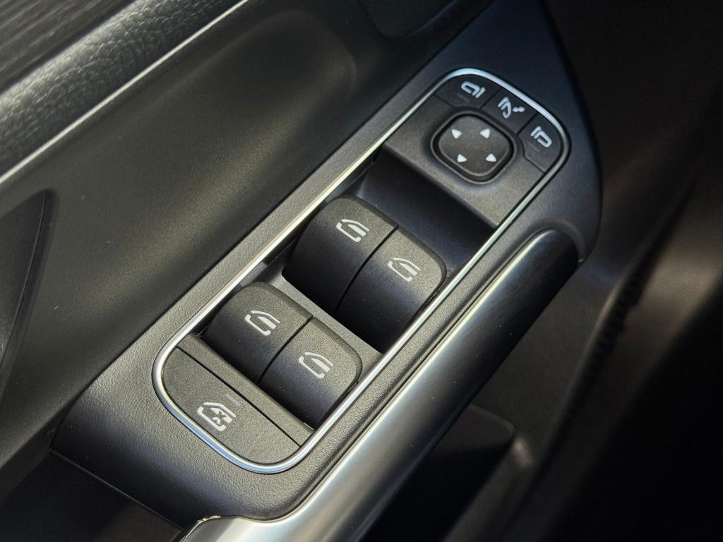 new 2026 Mercedes-Benz GLA 250 car, priced at $48,095