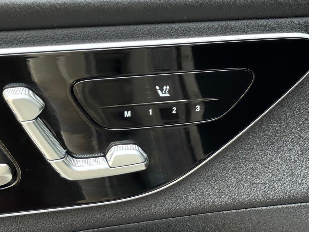 new 2025 Mercedes-Benz GLC 300 car, priced at $56,335