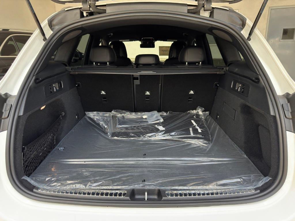 new 2025 Mercedes-Benz GLC 300 car, priced at $56,335