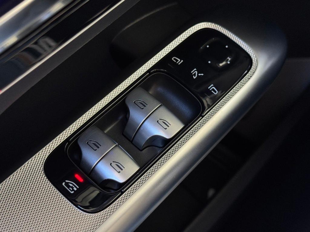 new 2026 Mercedes-Benz GLC 300 car, priced at $53,190