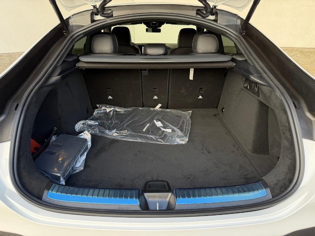 new 2026 Mercedes-Benz AMG GLE 63 car, priced at $144,000