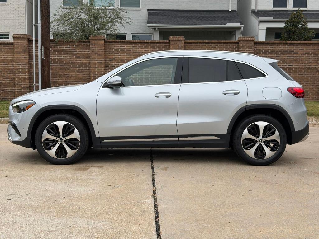 used 2025 Mercedes-Benz GLA 250 car, priced at $34,880
