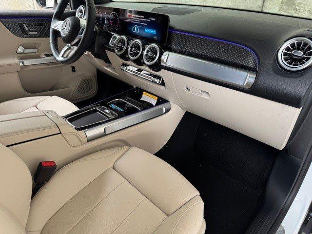 new 2025 Mercedes-Benz GLB 250 car, priced at $46,985