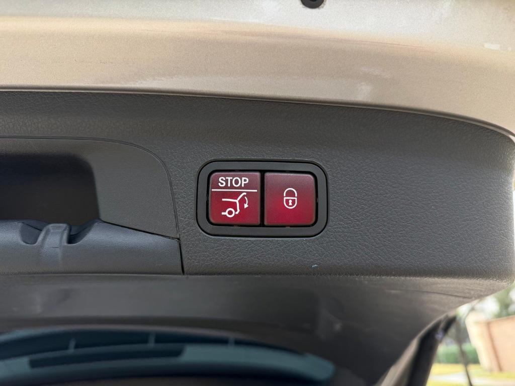 used 2021 Mercedes-Benz GLE 350 car, priced at $37,440