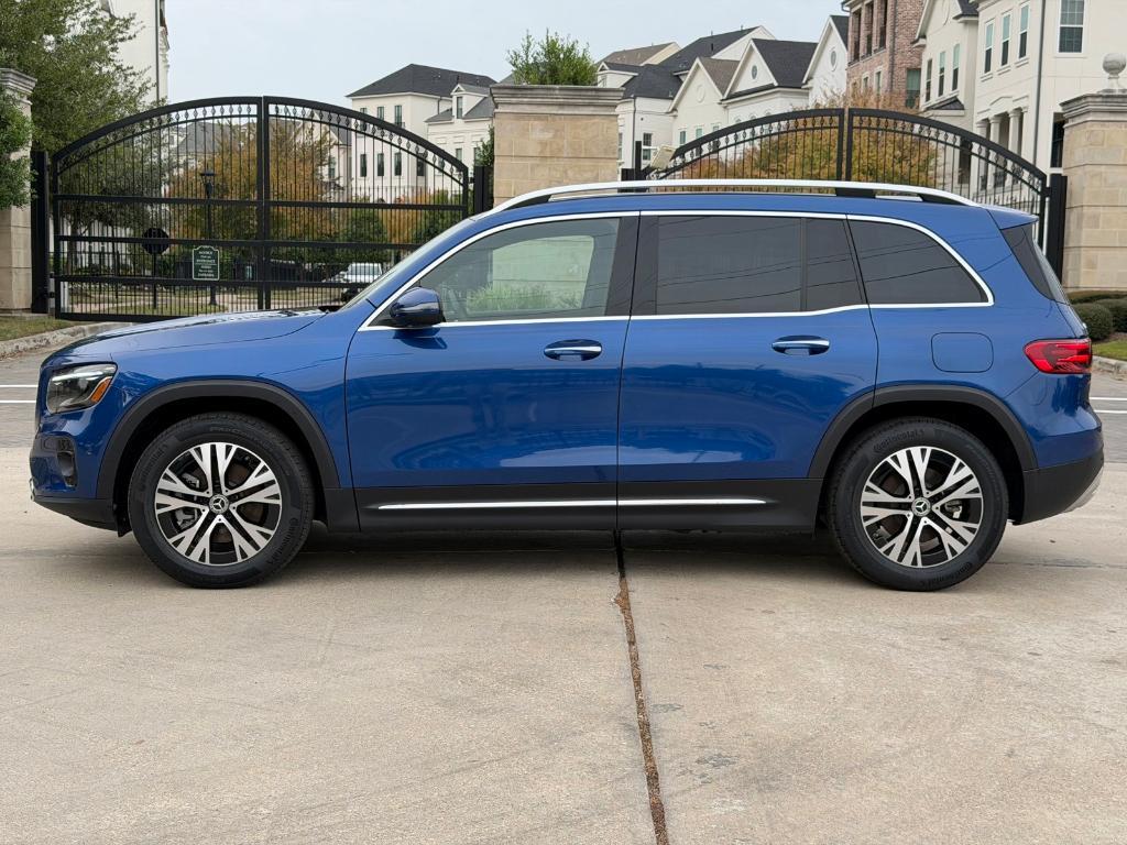 used 2024 Mercedes-Benz GLB 250 car, priced at $37,880