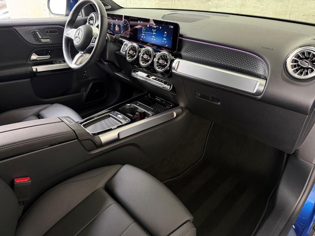 used 2024 Mercedes-Benz GLB 250 car, priced at $37,880