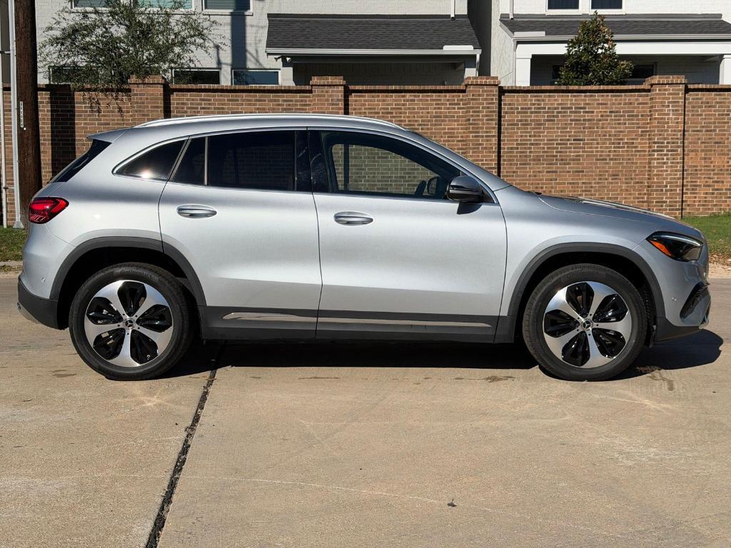 used 2025 Mercedes-Benz GLA 250 car, priced at $37,880