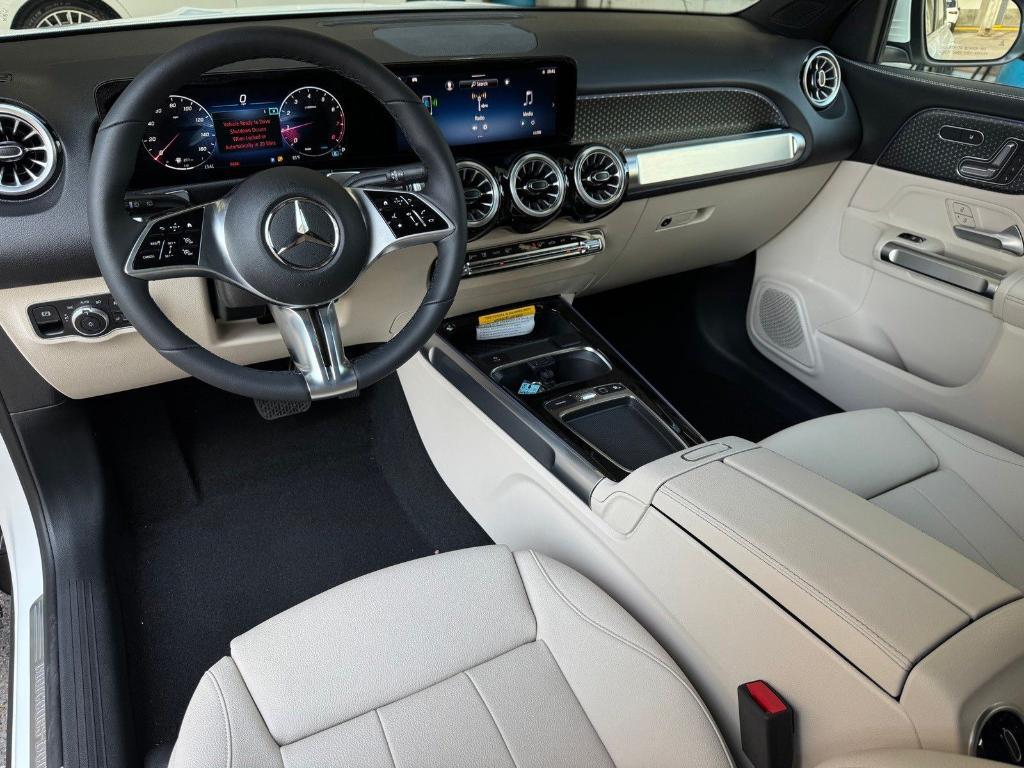 new 2025 Mercedes-Benz GLB 250 car, priced at $49,595