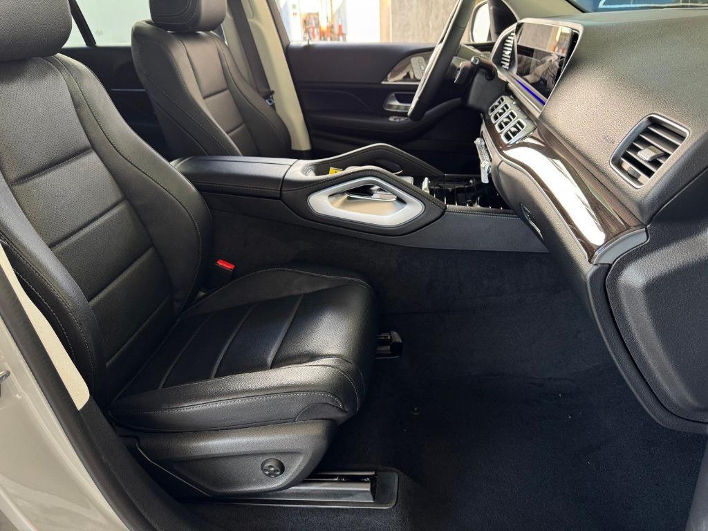 new 2026 Mercedes-Benz GLE 450 car, priced at $83,000