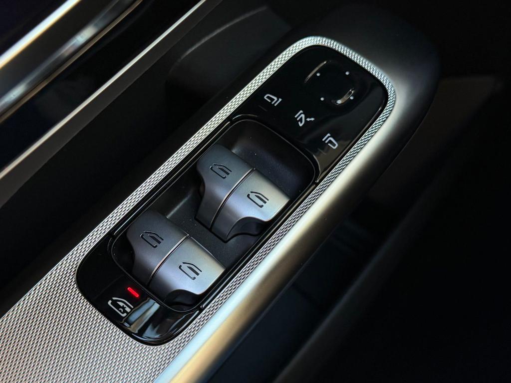 new 2026 Mercedes-Benz GLC 300 car, priced at $57,960