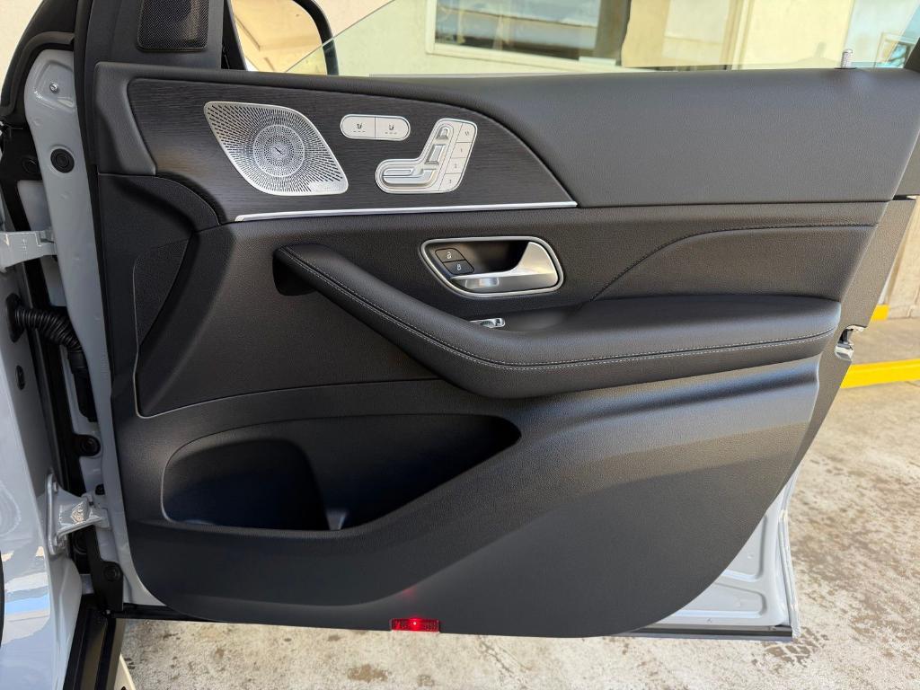 new 2026 Mercedes-Benz GLE 450 car, priced at $81,495