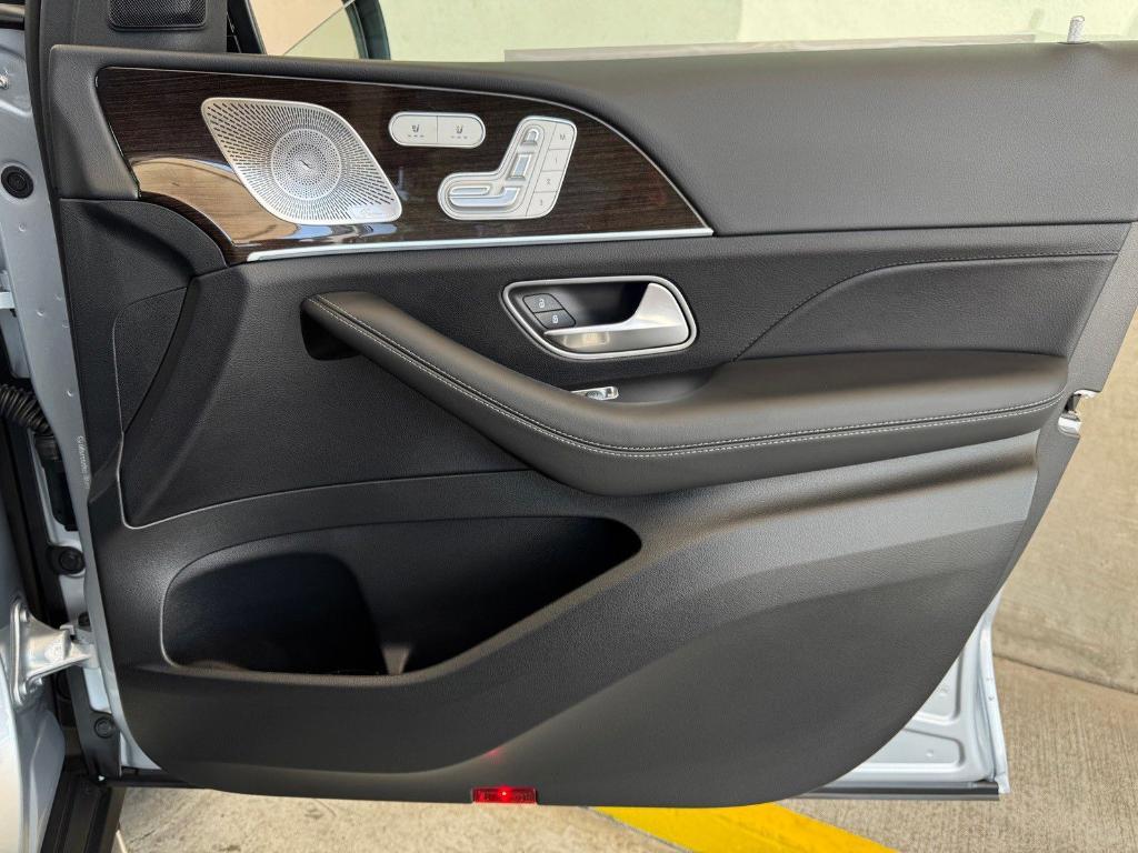 new 2026 Mercedes-Benz GLE 450 car, priced at $83,235