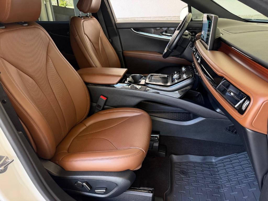 used 2021 Lincoln Nautilus car, priced at $27,440