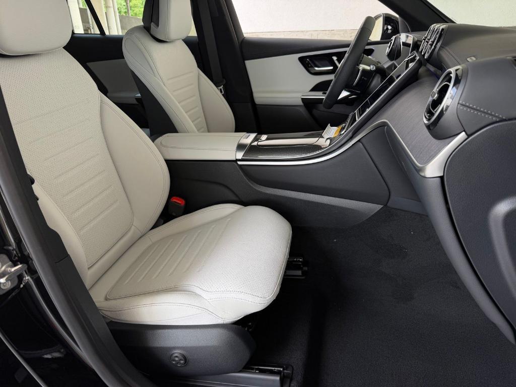 new 2026 Mercedes-Benz GLC 300 car, priced at $59,200