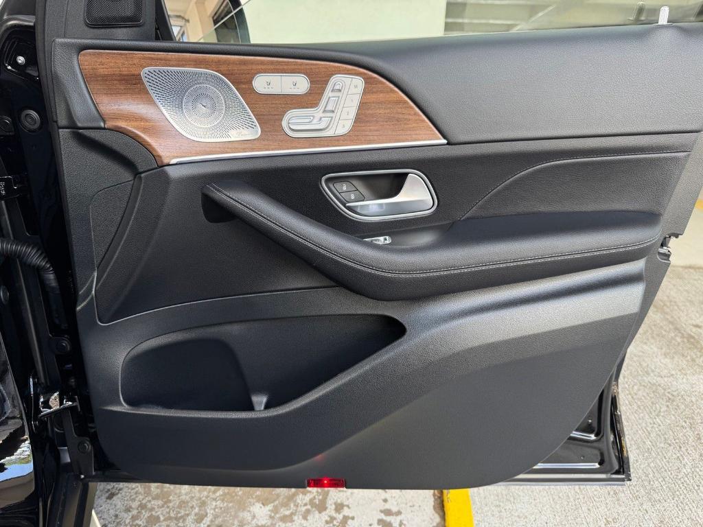 new 2026 Mercedes-Benz GLE 580 car, priced at $95,090