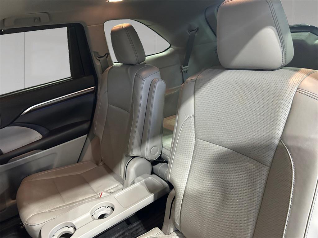 used 2016 Toyota Highlander car, priced at $19,987