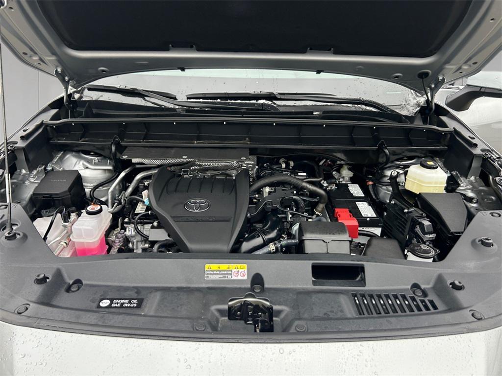 used 2025 Toyota Highlander car, priced at $38,973