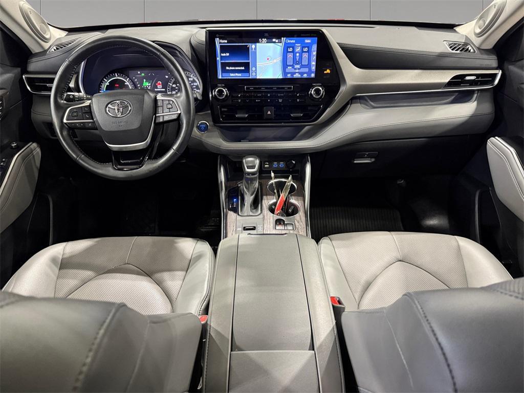 used 2022 Toyota Highlander Hybrid car, priced at $37,998