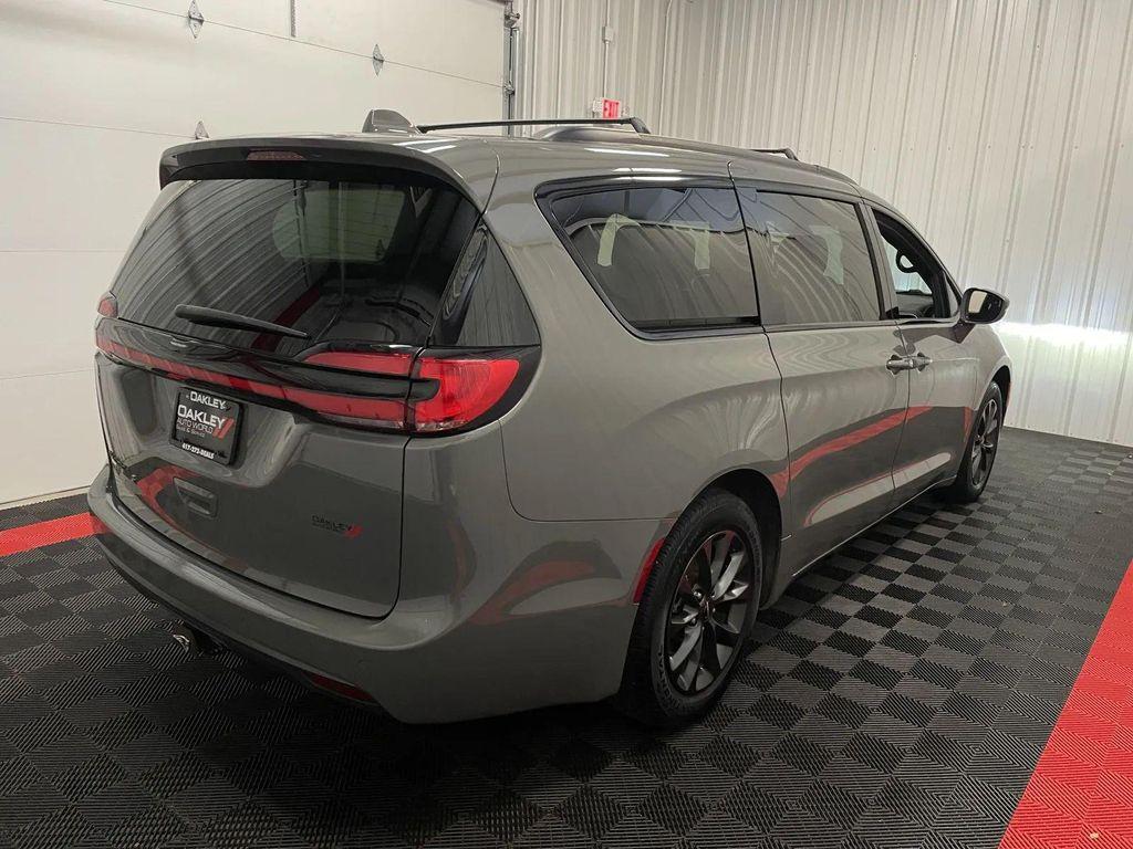 used 2021 Chrysler Pacifica car, priced at $22,569