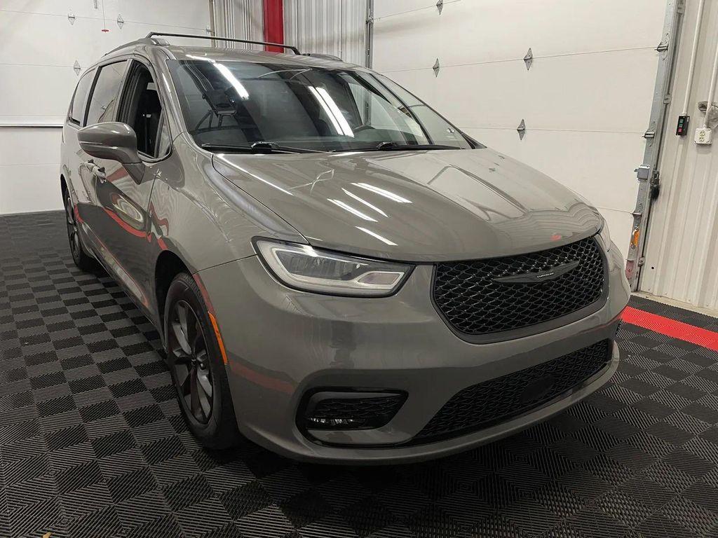 used 2021 Chrysler Pacifica car, priced at $22,569