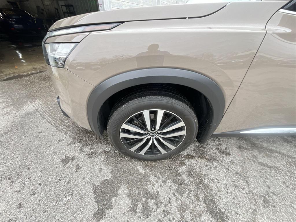 used 2024 Nissan Pathfinder car, priced at $39,114