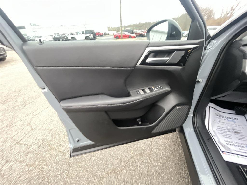 new 2026 Mitsubishi Outlander car, priced at $44,000