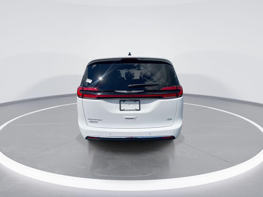 used 2024 Chrysler Pacifica car, priced at $29,387